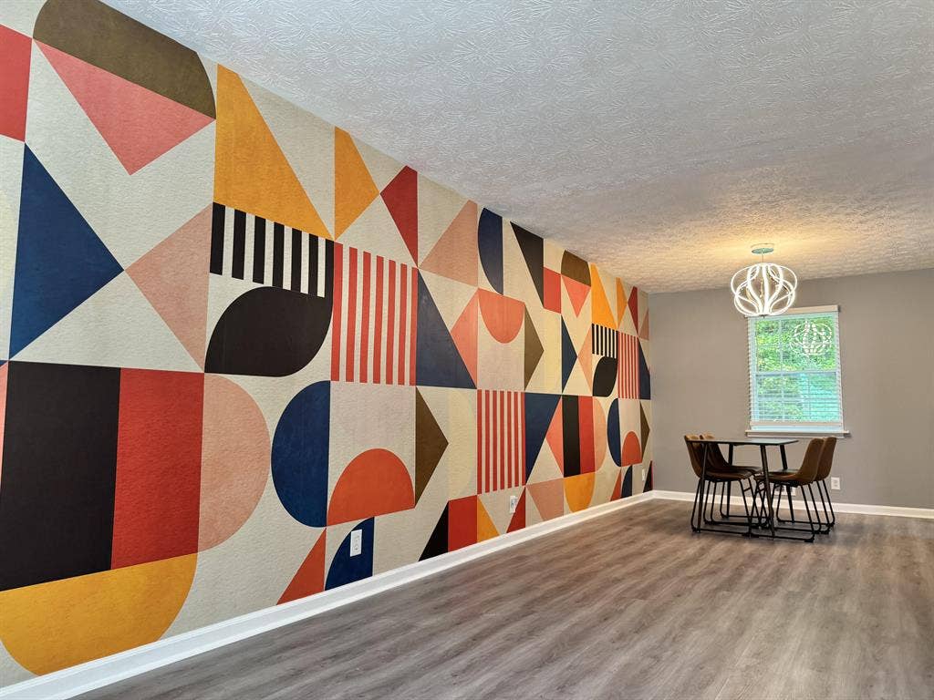 6 BR in Stone Mountain