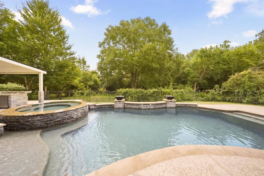 6 BR in Katy