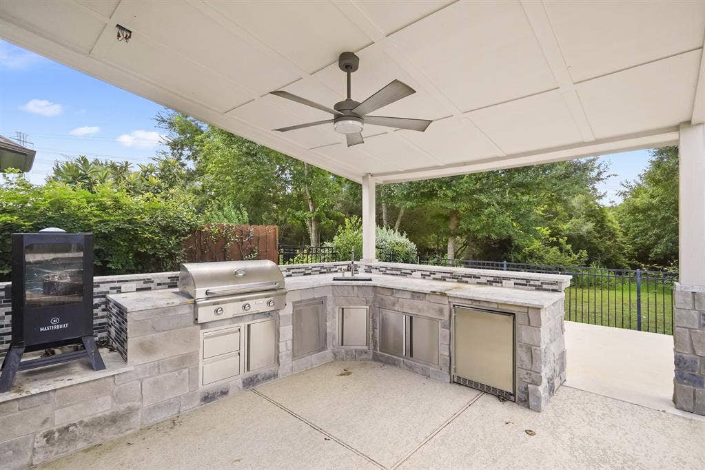 6 BR in Katy