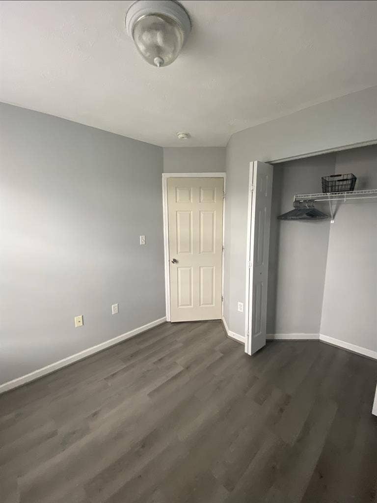 Private room in west York townhouse