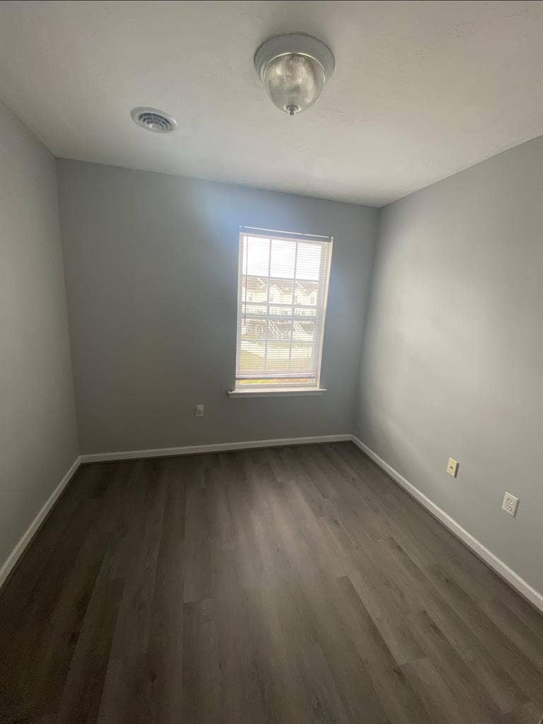 Private room in west York townhouse