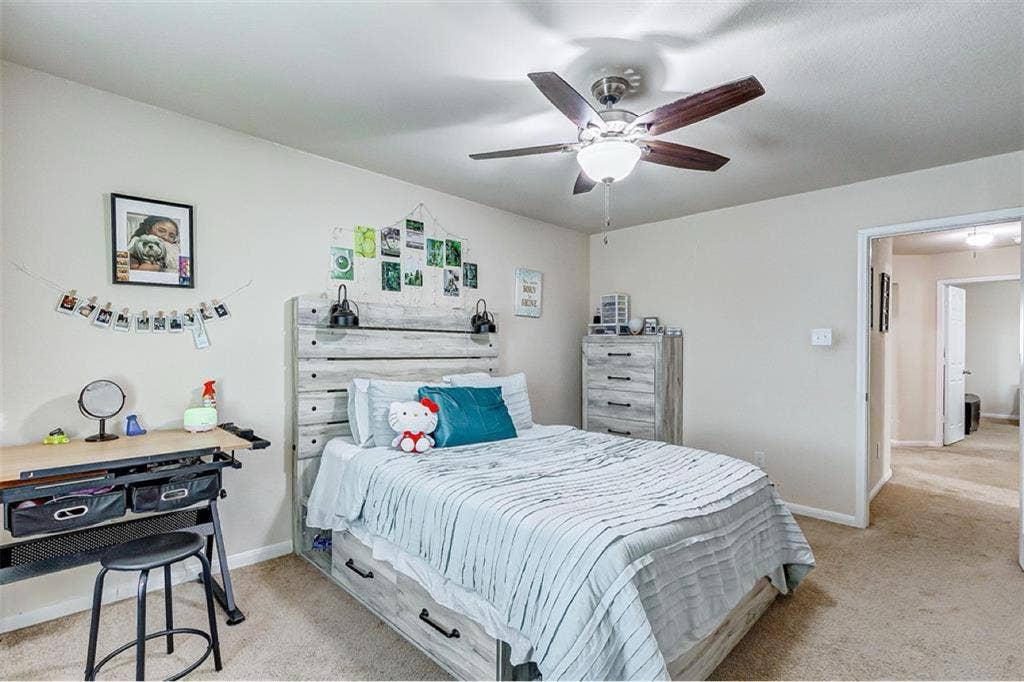 Private room available in Katy