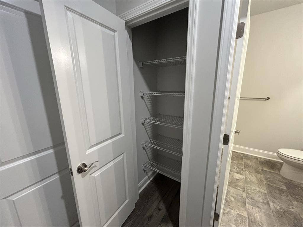 Private Room & 
Bathroom for Rent