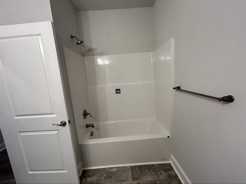 Private Room & 
Bathroom for Rent