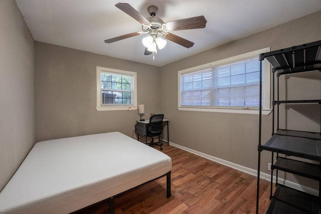 8 BR in Haltom City