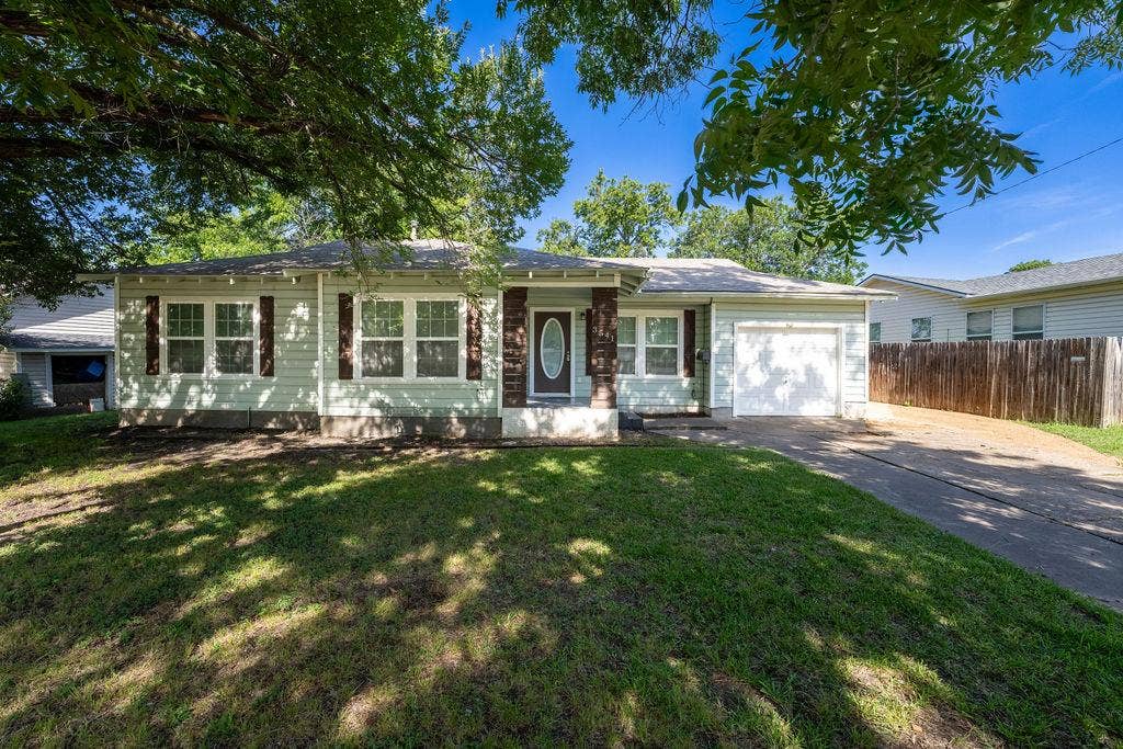 8 BR in Haltom City