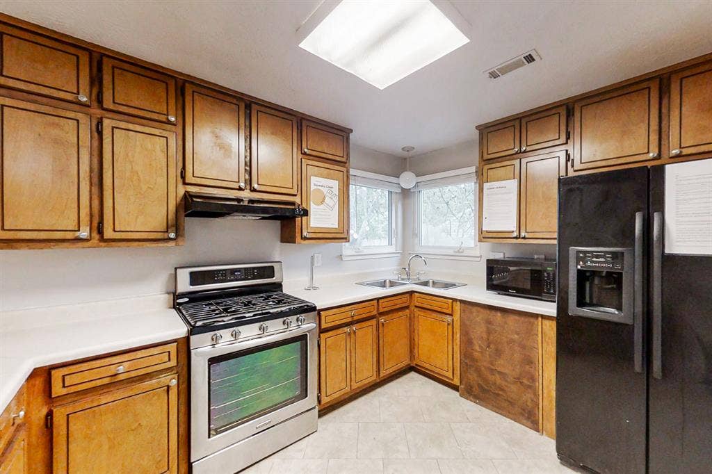 9 BR in Jonesboro