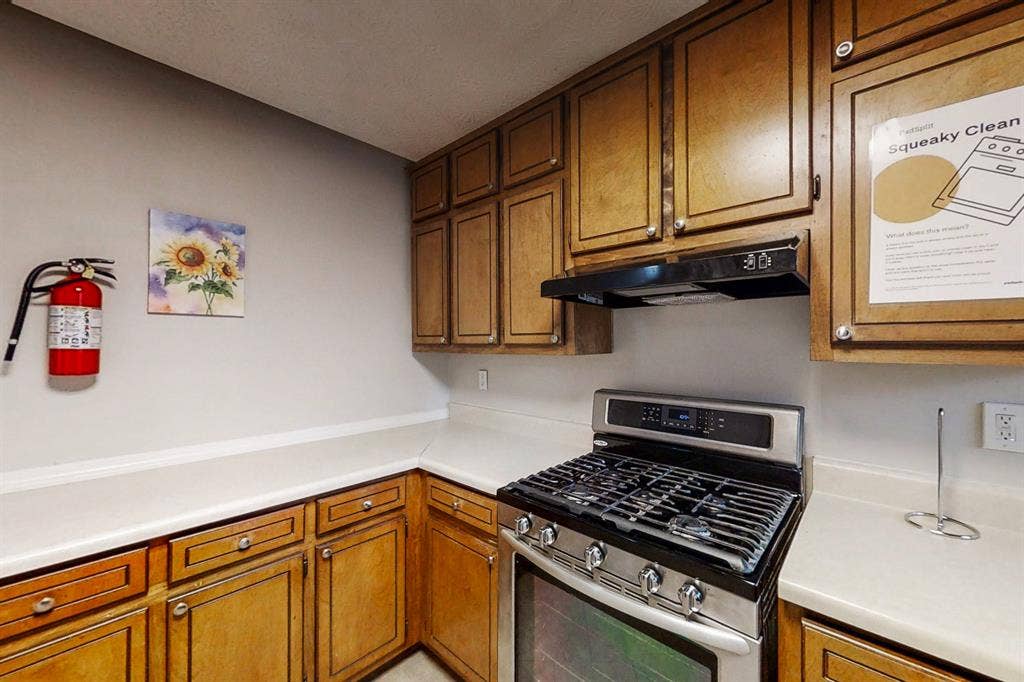 9 BR in Jonesboro