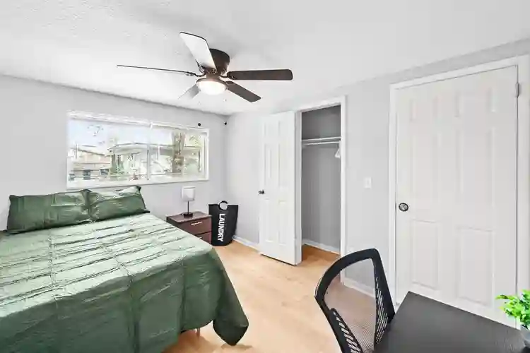 7 BR in Jacksonville
