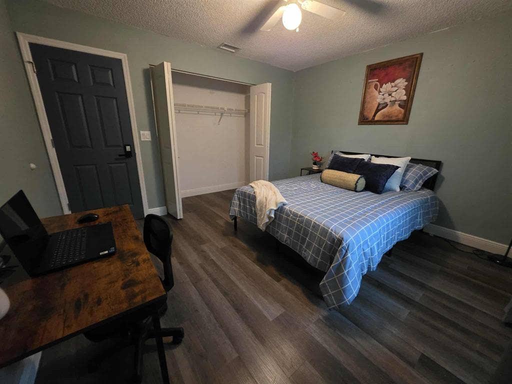 6 BR in Port Charlotte