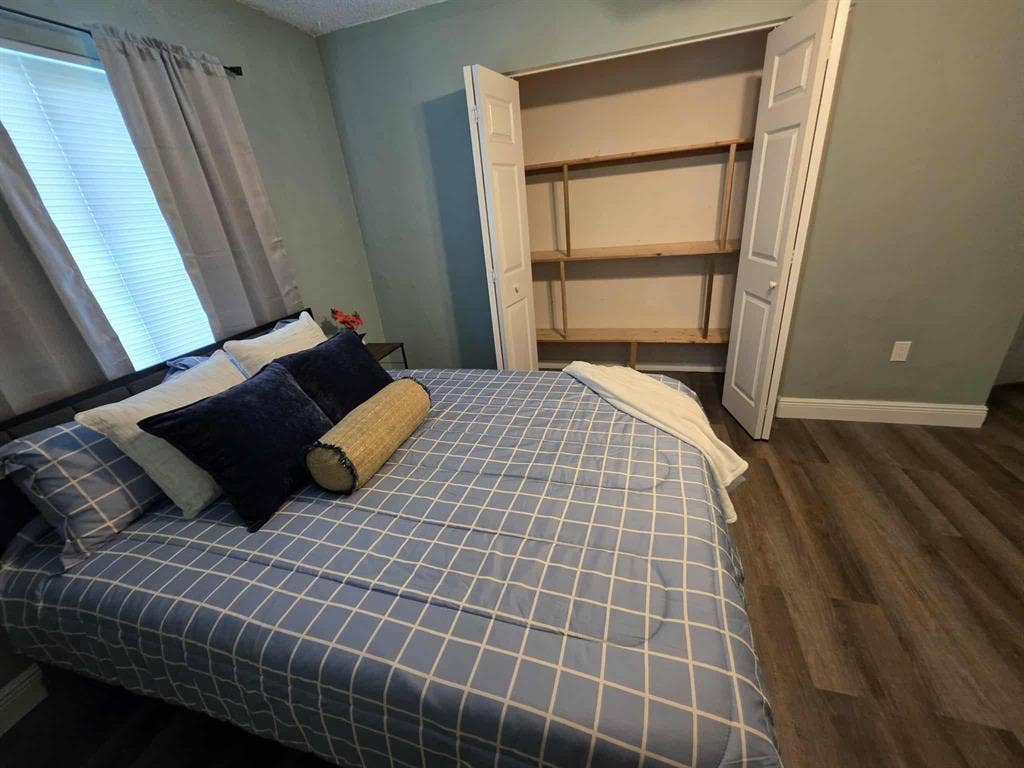 6 BR in Port Charlotte