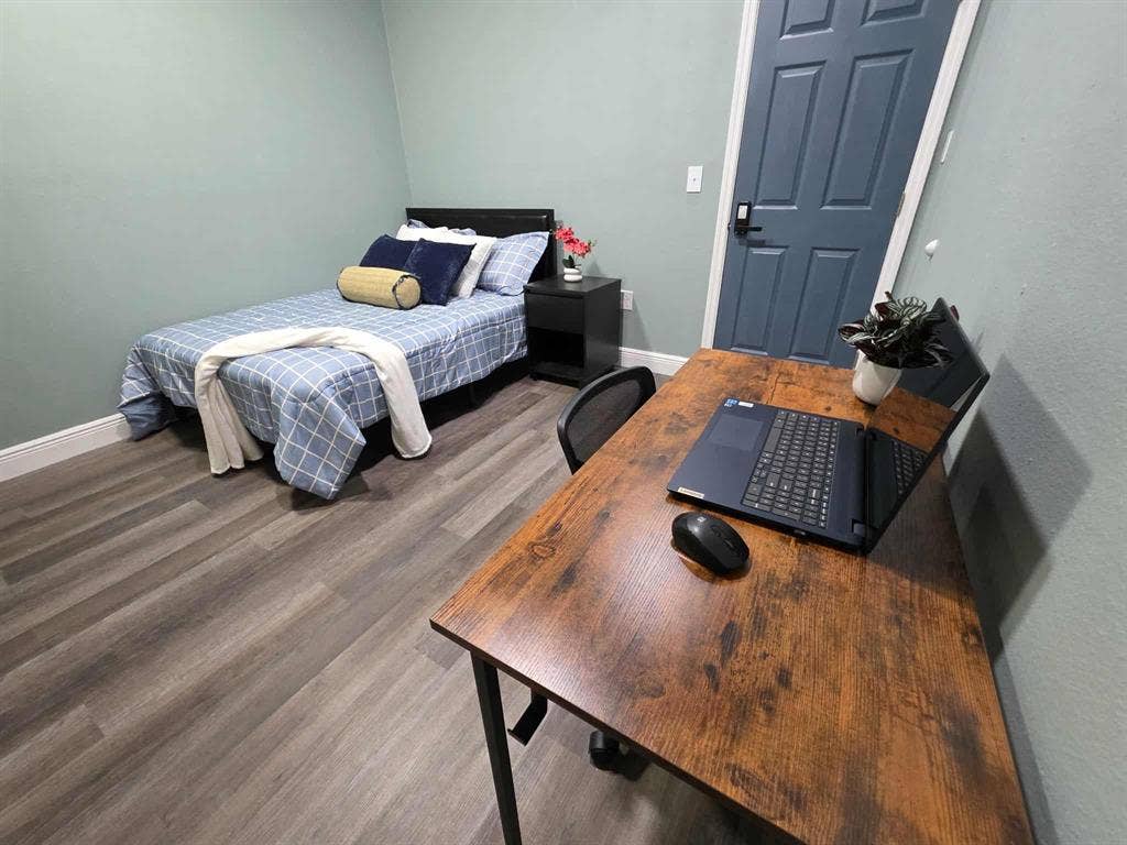 6 BR in Port Charlotte