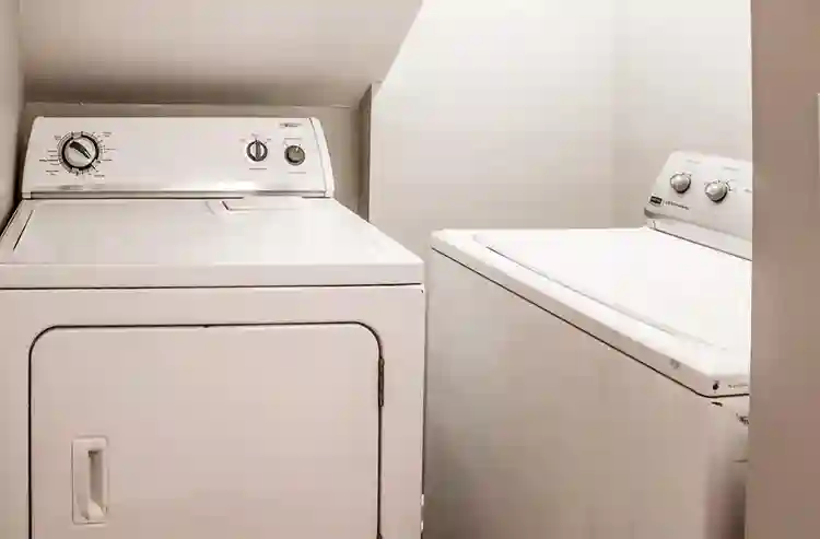 9 BR in Stone Mountain