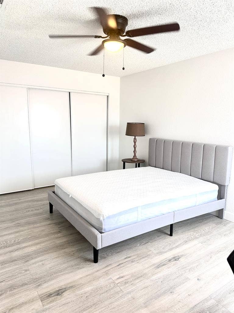6 BR in Las Vegas