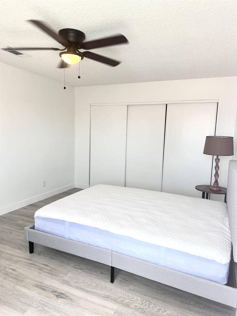 6 BR in Las Vegas