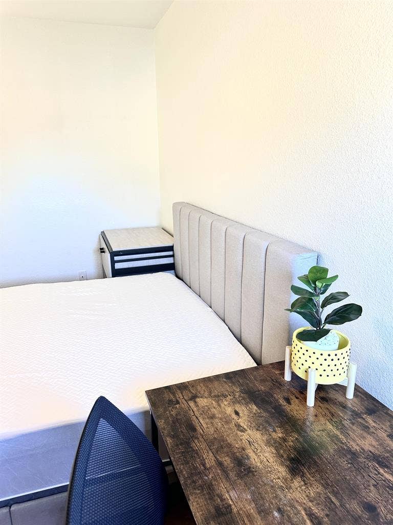 6 BR in Las Vegas