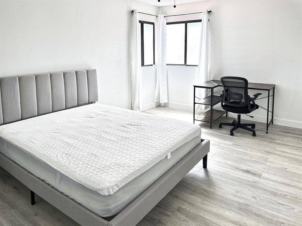 6 BR in Las Vegas