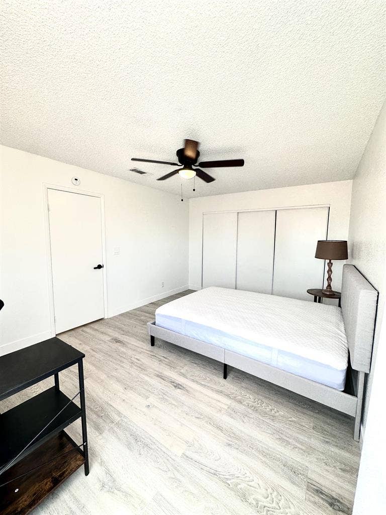 6 BR in Las Vegas