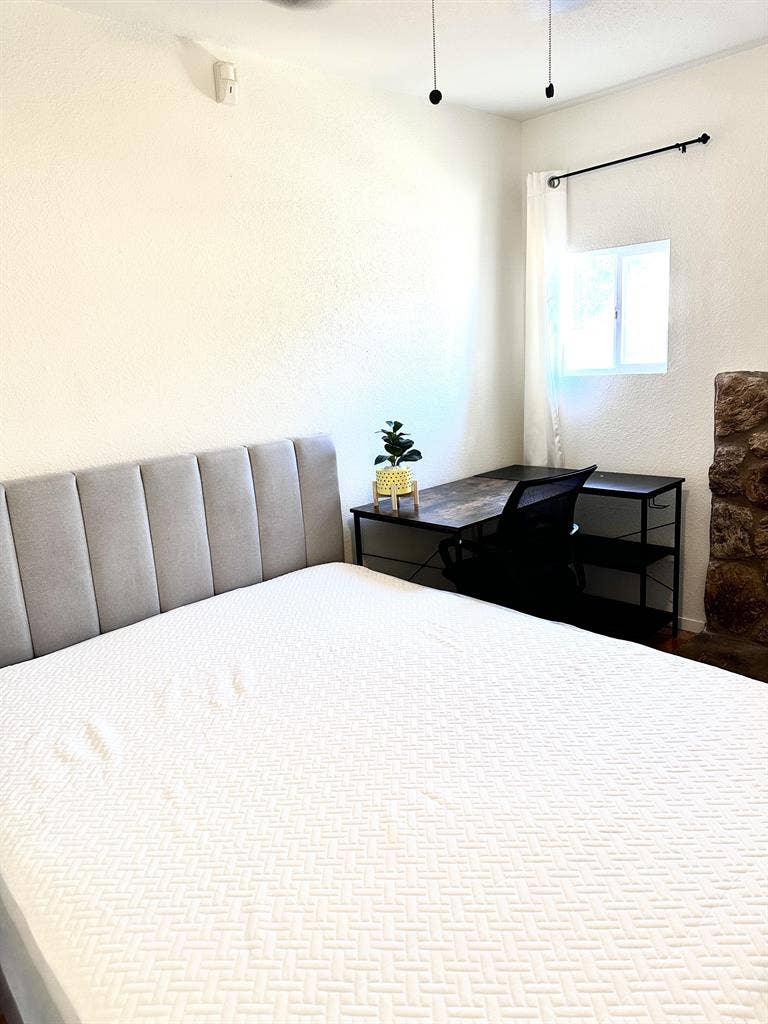 6 BR in Las Vegas
