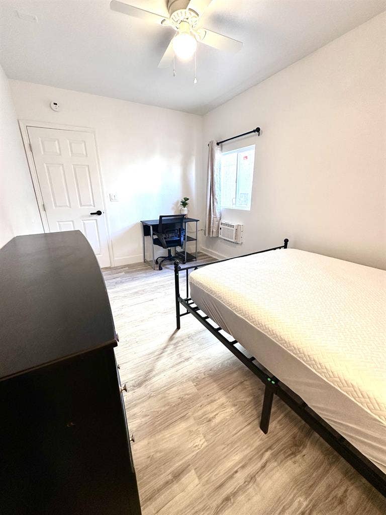 6 BR in Las Vegas