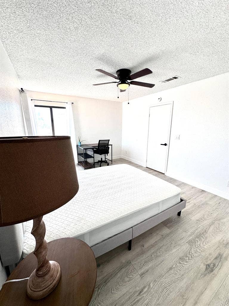 6 BR in Las Vegas