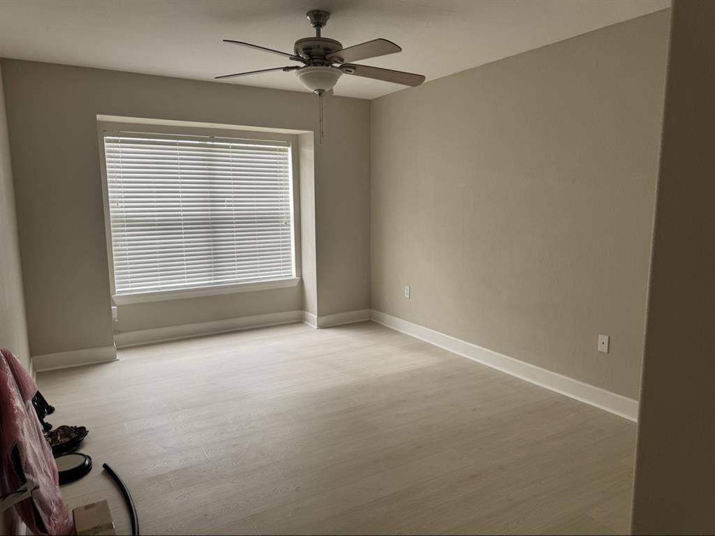 Private BD/BA in Renovated Townhome