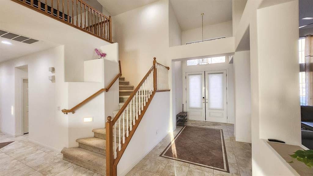 6 BR in Las Vegas