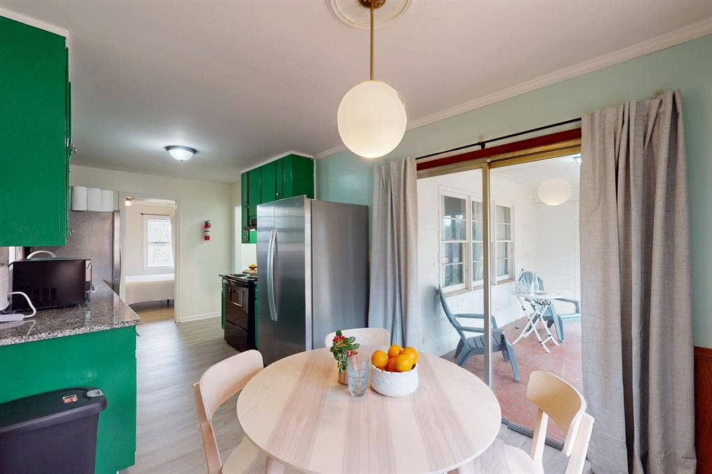 9 BR in College Park