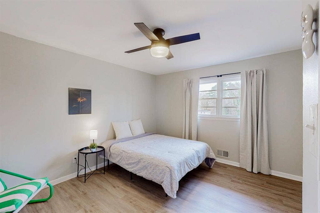 9 BR in College Park