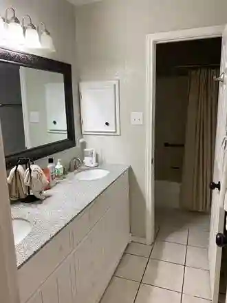 2 rooms available for rent!