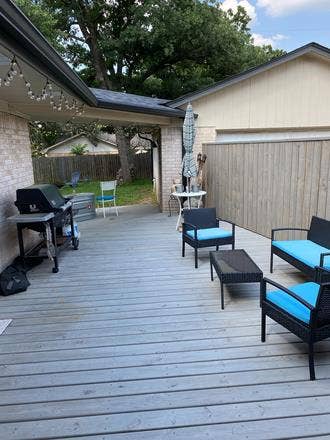 2 rooms available for rent!