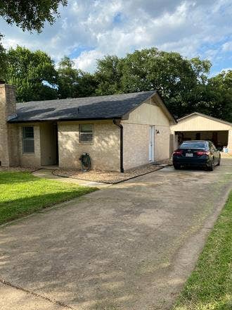 2 rooms available for rent!