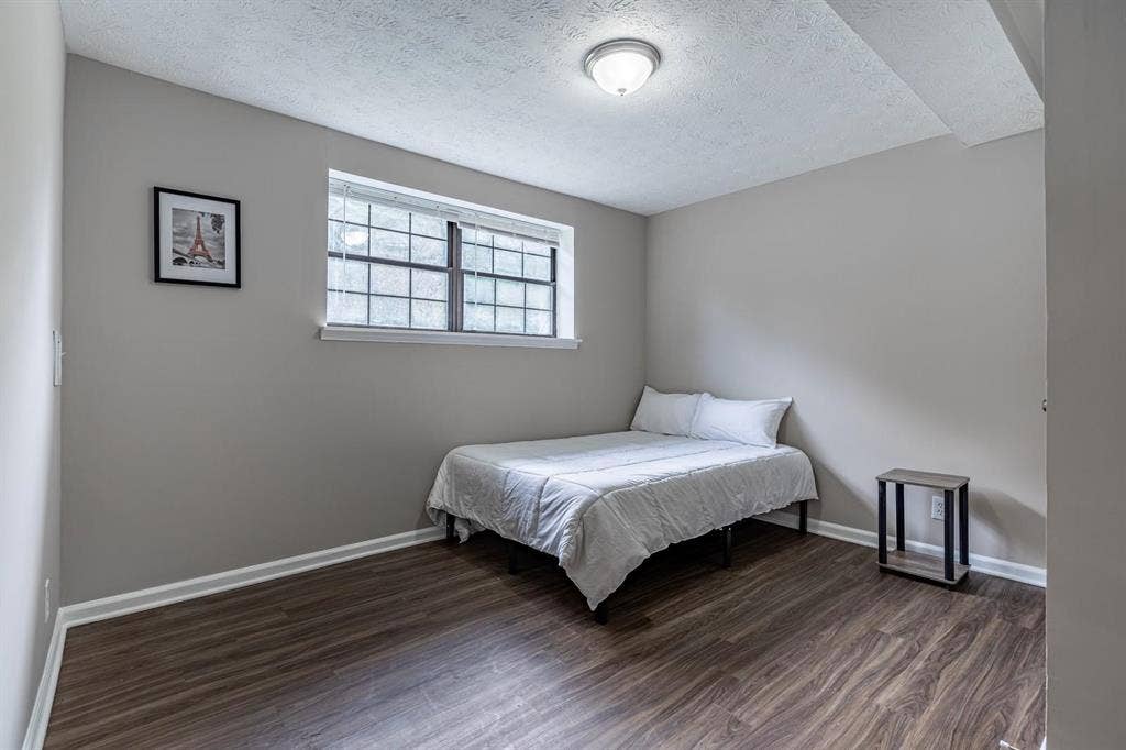 9 BR in Ellenwood