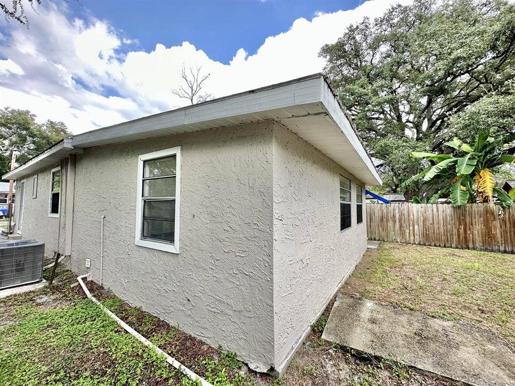 4 BR in Tampa