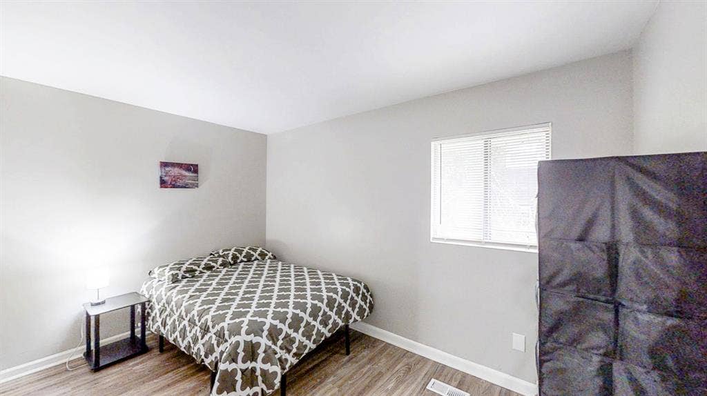 7 BR in College Park