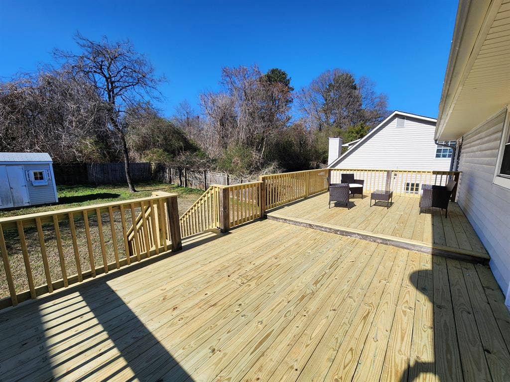 6 BR in Stone Mountain