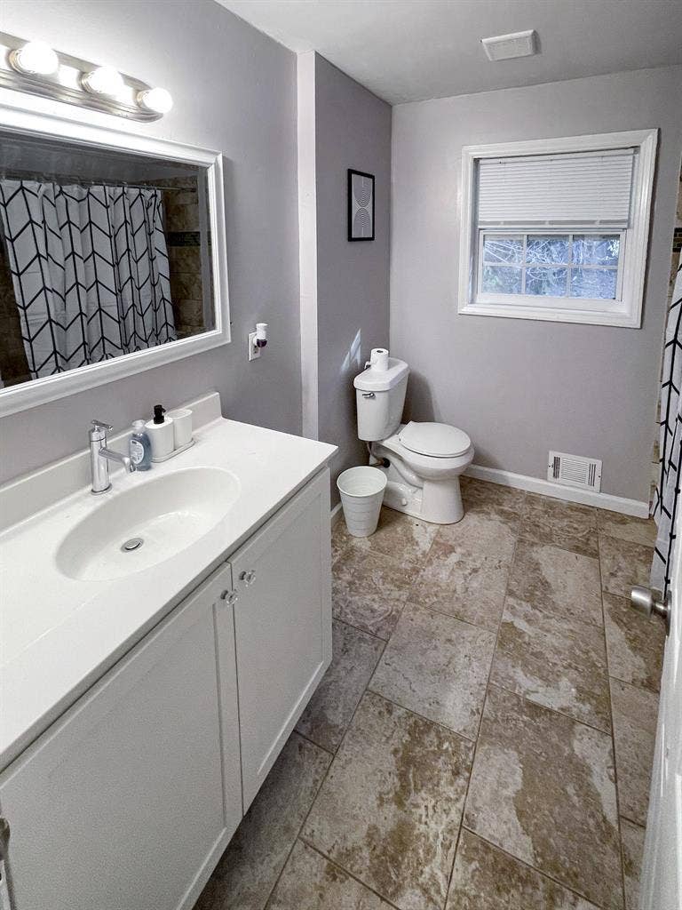 8 BR in Decatur