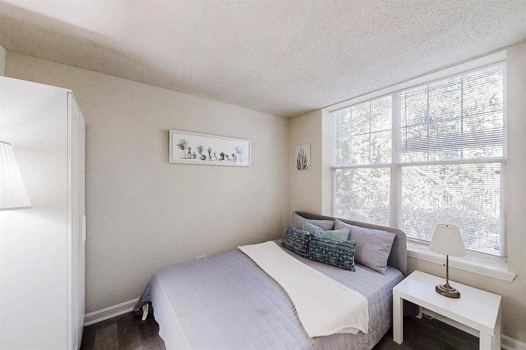 8 BR in Decatur