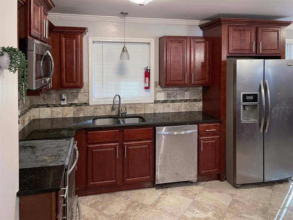 8 BR in Decatur
