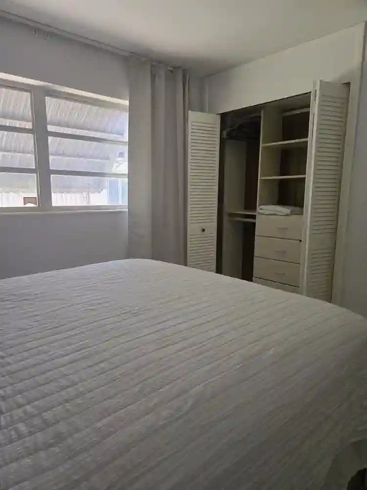 Looking for a female roommate