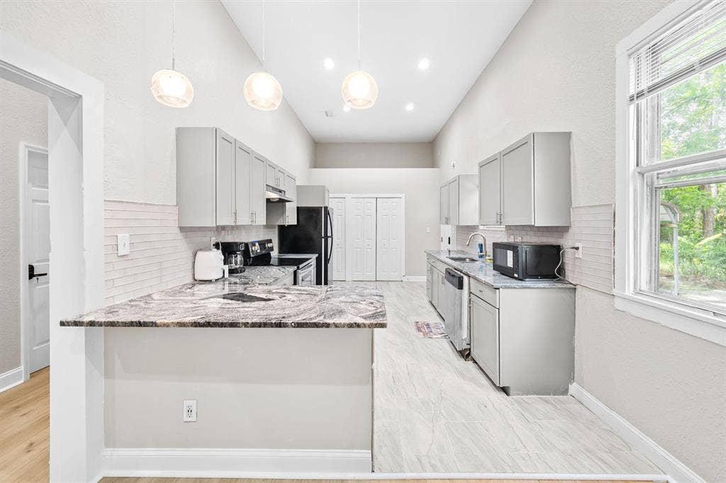 7 BR in Jacksonville