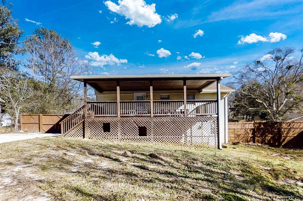 10 BR in Forest Park