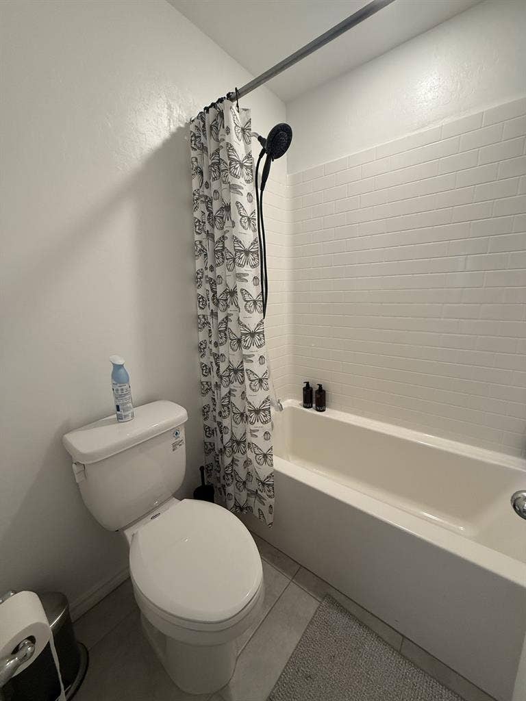 Single room with shared bathroom