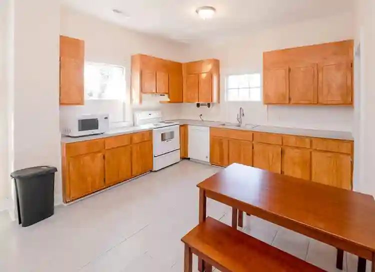 7 BR in Petersburg