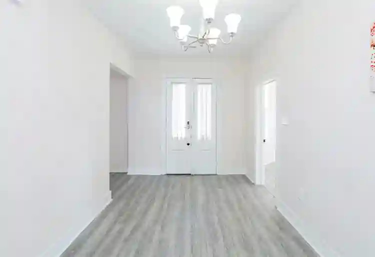7 BR in Petersburg