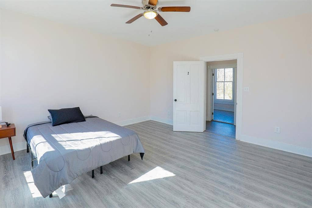 1 BR in Petersburg