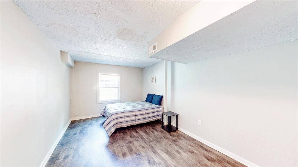 10 BR in College Park
