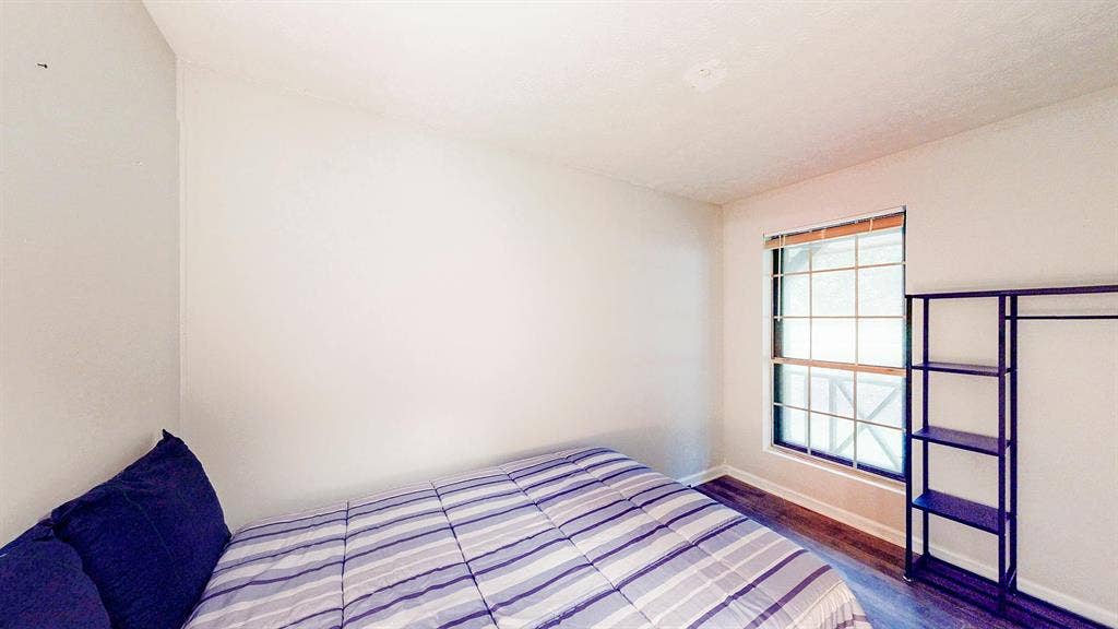 10 BR in College Park