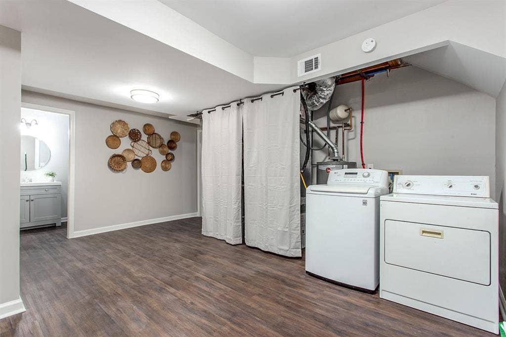 6 BR in Douglasville