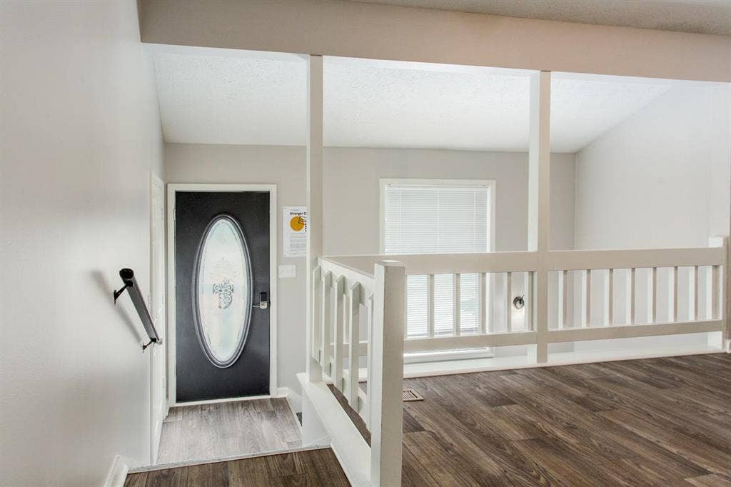 6 BR in Douglasville